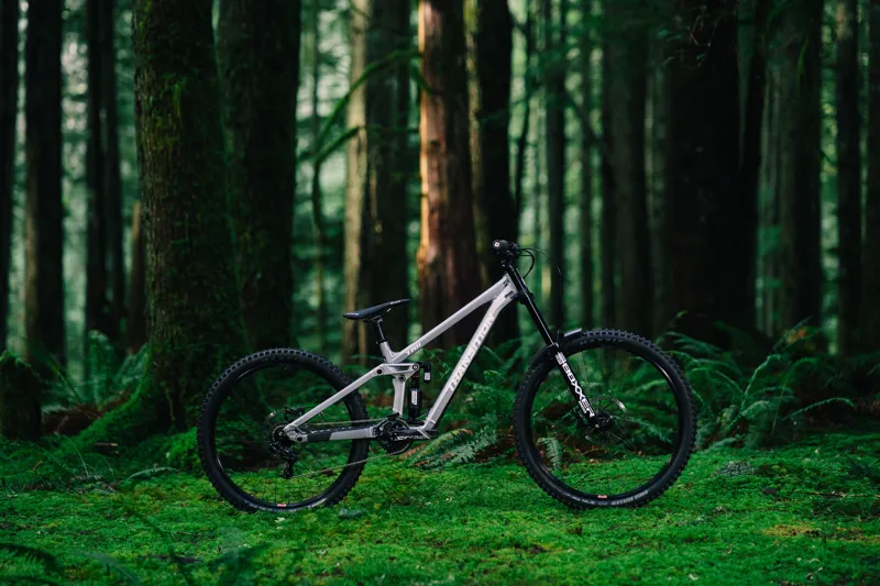 2026 Transition TR11 Alloy DH MTB Downhill Complete Bike SRAM GX Moonstone-1