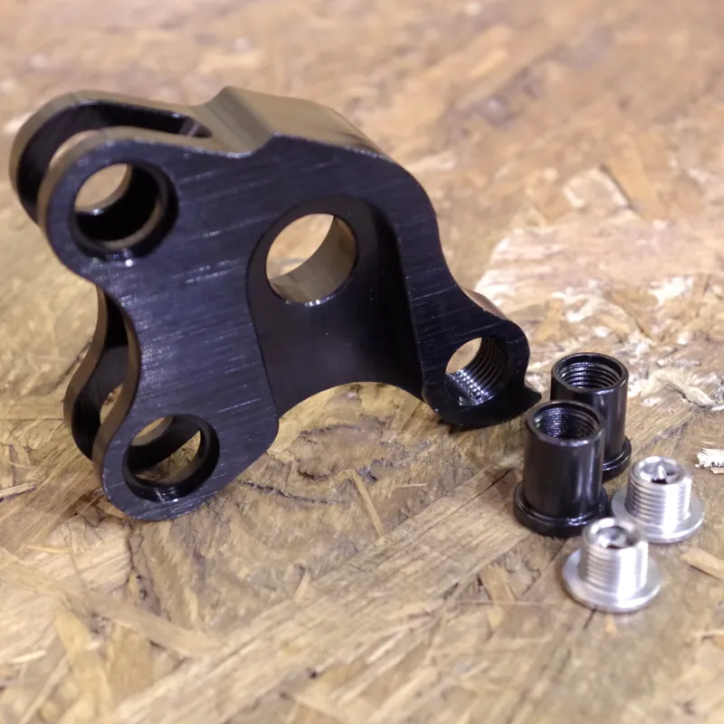 Transition Covert, Bandit, Transam RH Mech Hanger 12x142 thru-2