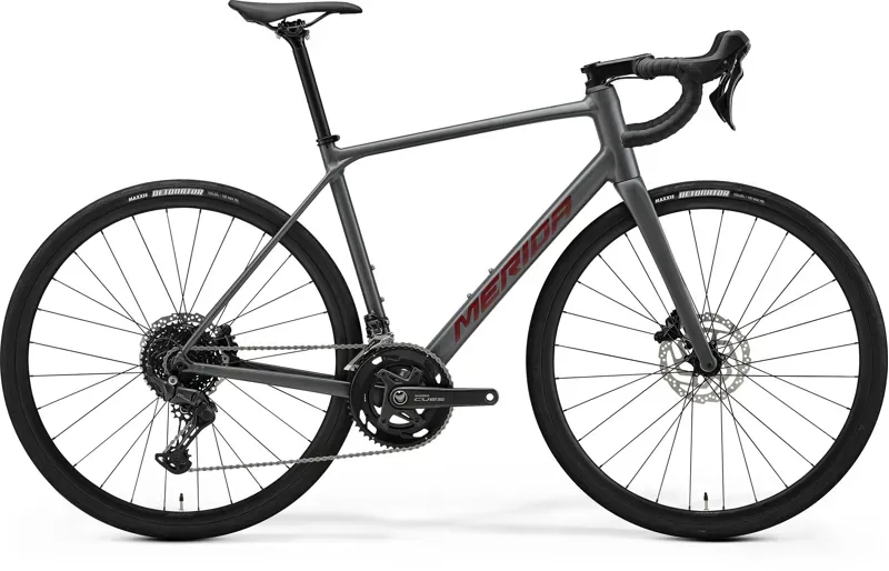 2026 Merida Scultura Endurance 300 Gravel Bike in Silk Cool Grey/Red